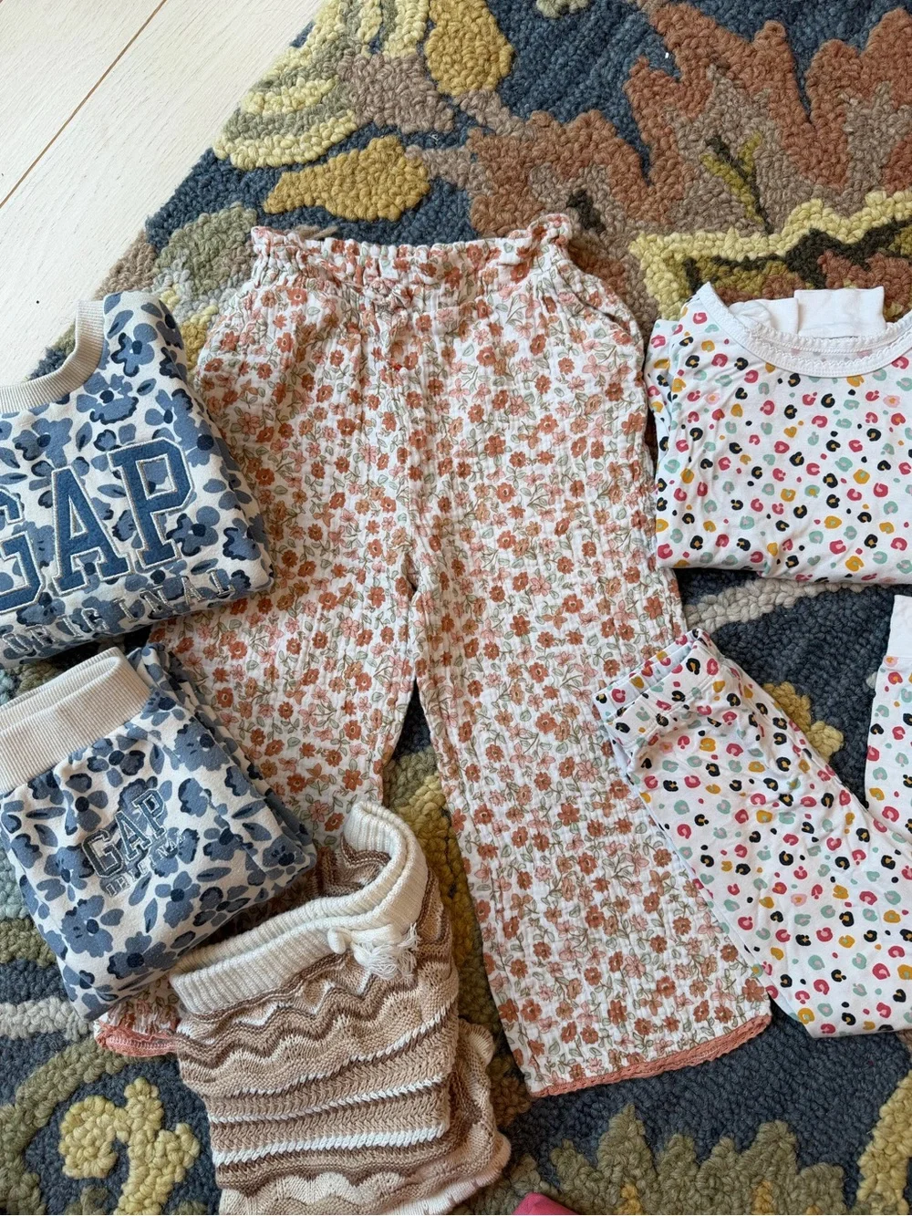 GAP Kids Floral Set Bundle Pajama Set -  Cottage Core 4T Girly Back To School